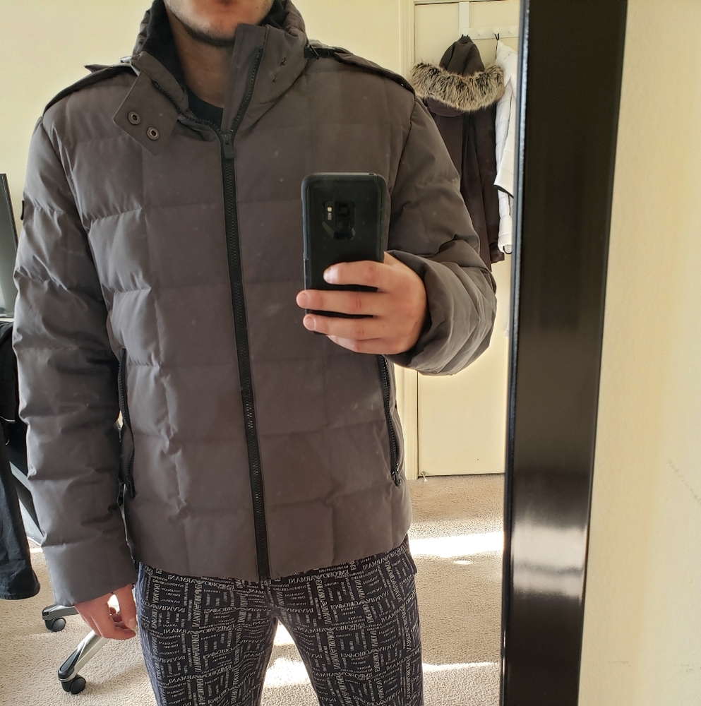 TUMI men's box quilted down jacket